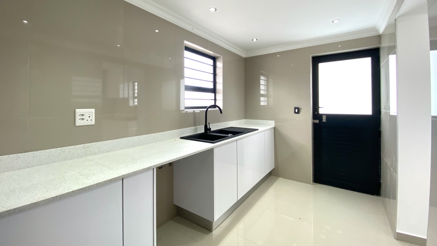 4 Bedroom Property for Sale in Britannia Bay Western Cape